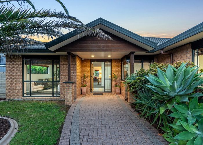  at 29 Summerland Drive, Henderson, Waitakere City, Auckland