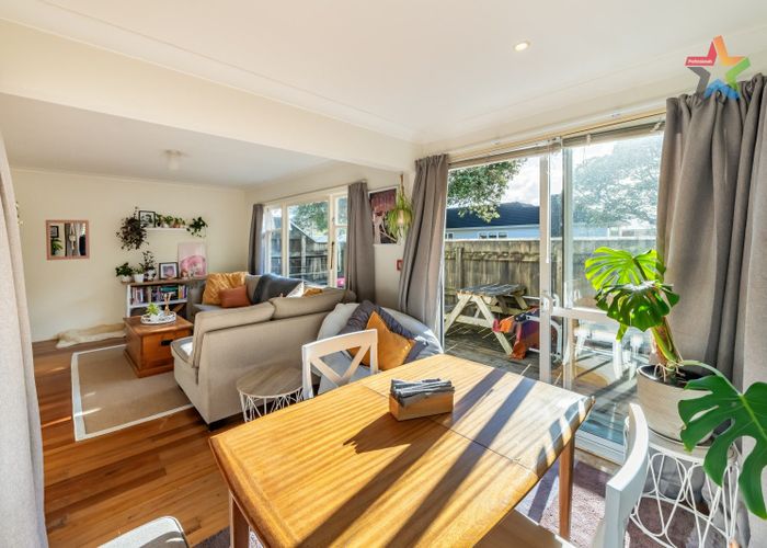  at 2/264 Muritai Road, Eastbourne, Lower Hutt