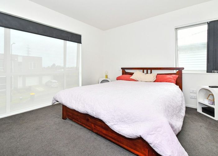  at 8 Aeronautic Road, Takanini, Papakura, Auckland