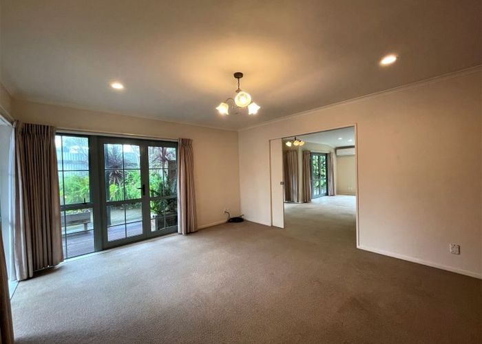  at 42a Bradbury Road, Botany Downs, Manukau City, Auckland