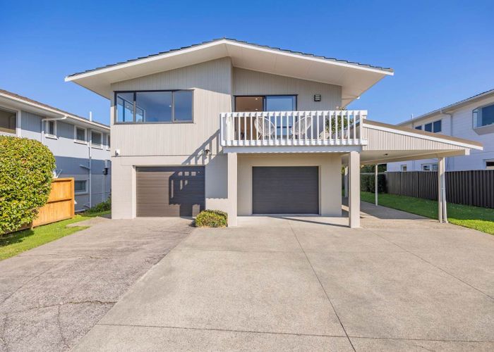  at 13 Knightsbridge Drive, Forrest Hill, North Shore City, Auckland