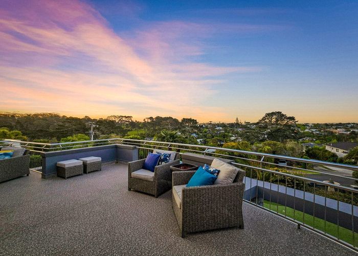  at 1 Centennial Place, Campbells Bay, North Shore City, Auckland