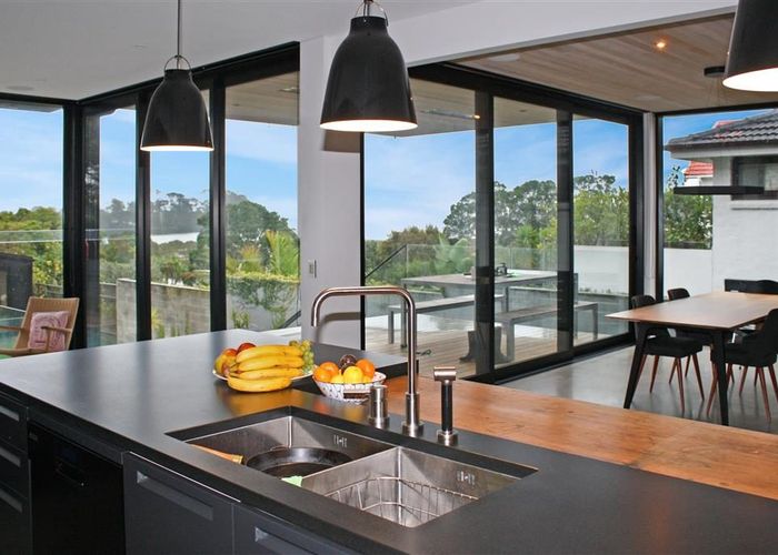  at 14 Winsomere Crescent, Westmere, Auckland City, Auckland