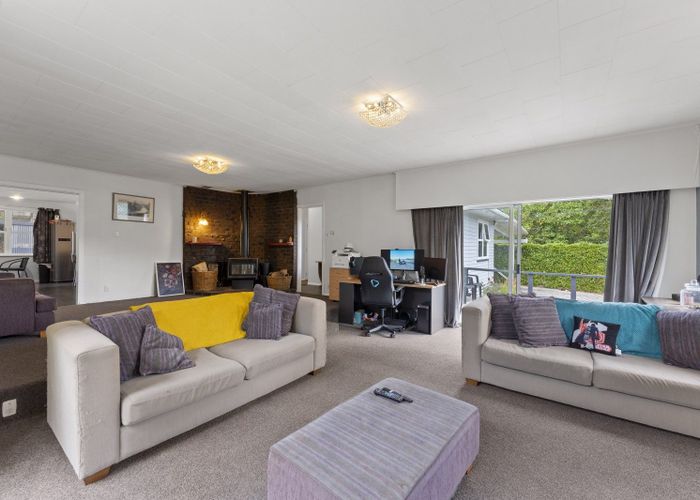  at 100 Plateau Road, Te Marua, Upper Hutt