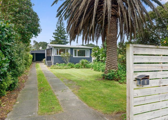  at 8 The Avenue, Otaki Beach, Kapiti Coast, Wellington