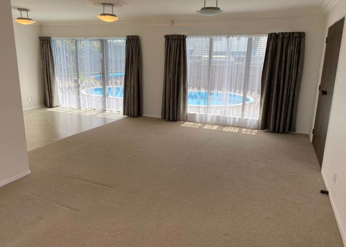  at 6 Gigi Place, Conifer Grove, Takanini
