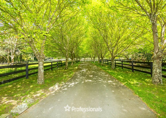  at 118 Colletts Road, Mangaroa, Upper Hutt, Wellington