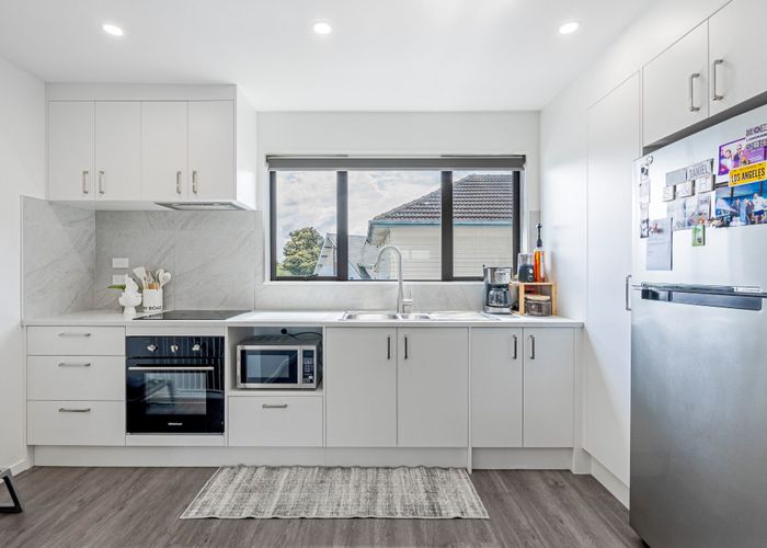  at 2/45 Dale Crescent, Pakuranga, Manukau City, Auckland
