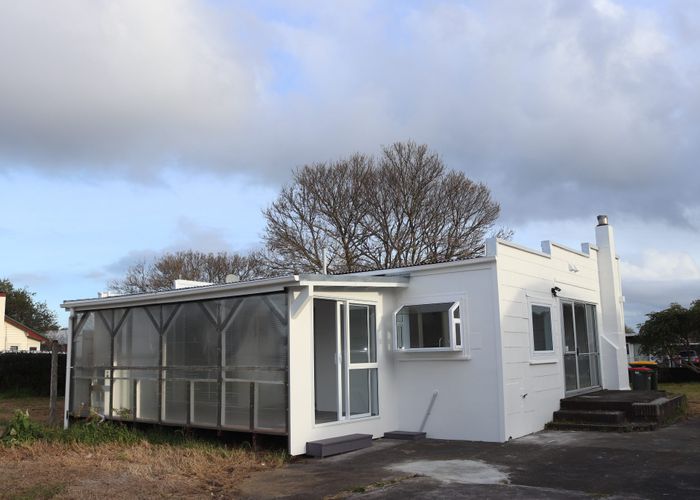  at 9 Gibbs Road, Manurewa, Manukau City, Auckland