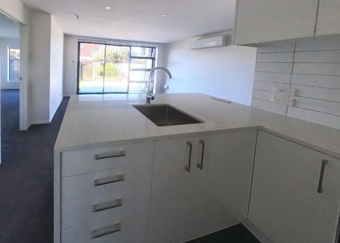  at 3/764 Beach Road, Browns Bay, North Shore City, Auckland