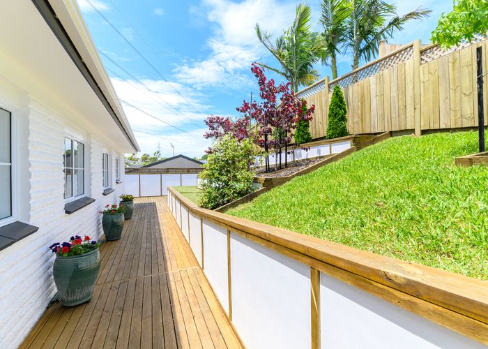  at 74B Connaught Street, Blockhouse Bay, Auckland