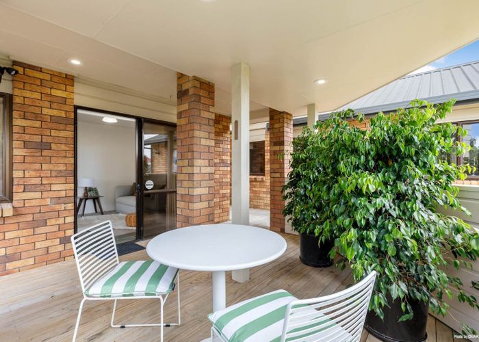  at 25 Petrel Place, Massey, Auckland