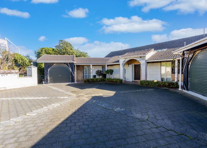  at 10 Balmoral Lane, Redcliffs, Christchurch