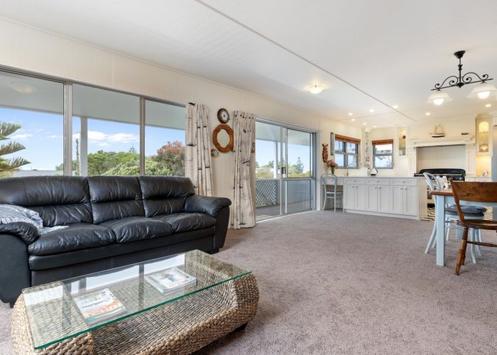  at 14 Tamarisk Drive, Riversdale Beach, Masterton