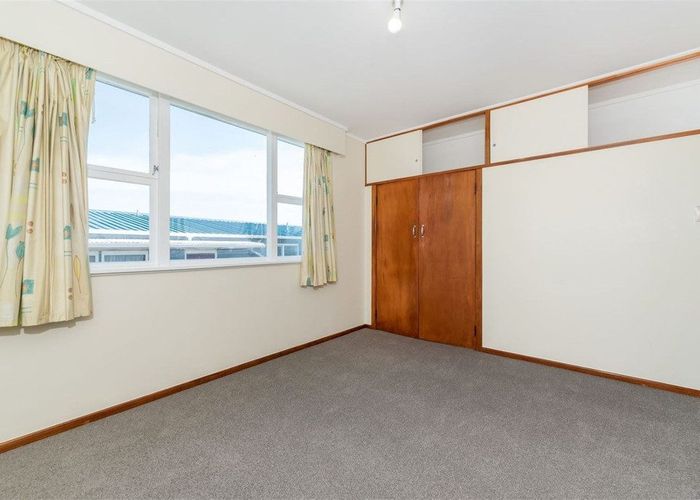  at 41 Sunnyside Road, Sunnyvale, Auckland