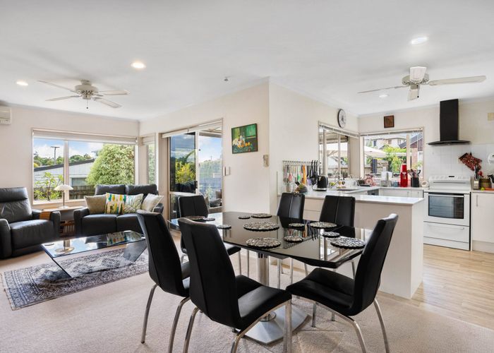  at 10 Palm Lane, Red Beach, Whangaparāoa