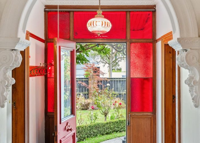  at 42 Hawkesbury Avenue, St. Albans, Christchurch City, Canterbury