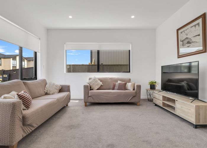  at 9 Puruatanga Drive, Flat Bush, Manukau City, Auckland