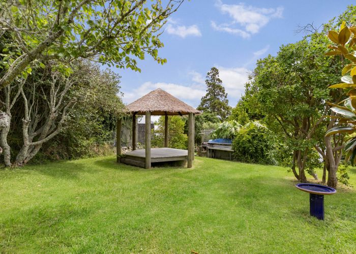  at 578 Beach Road, Rothesay Bay, North Shore City, Auckland