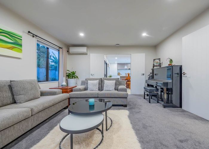  at 46 Kurnell Drive, Botany Downs, Manukau City, Auckland