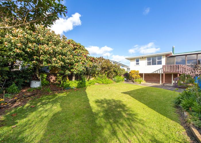  at 6 Keats Place, Blockhouse Bay, Auckland City, Auckland