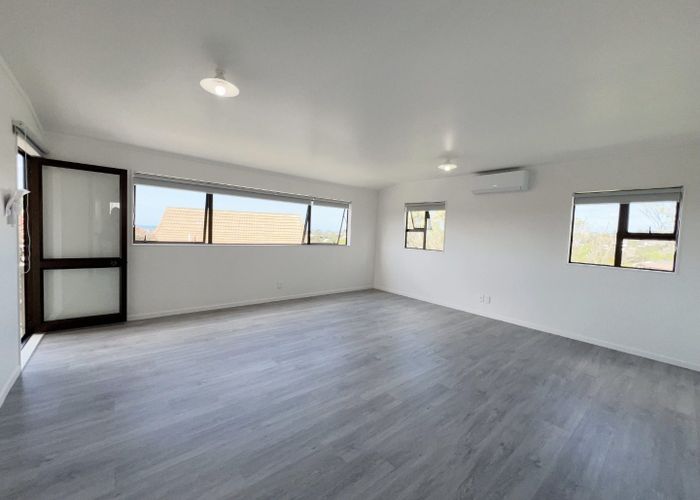  at 131 Oaktree ave, Browns Bay, North Shore City, Auckland