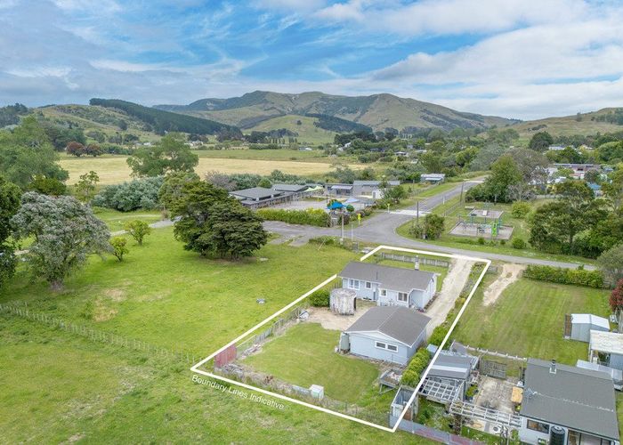  at 10 Jones Street, Porangahau