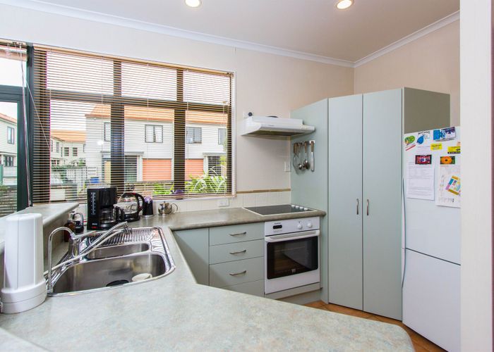  at 1/8 Ambrico Place, New Lynn, Waitakere City, Auckland