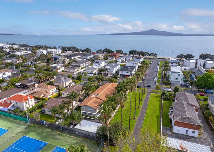  at 2/17 Speight Road, Kohimarama, Auckland City, Auckland