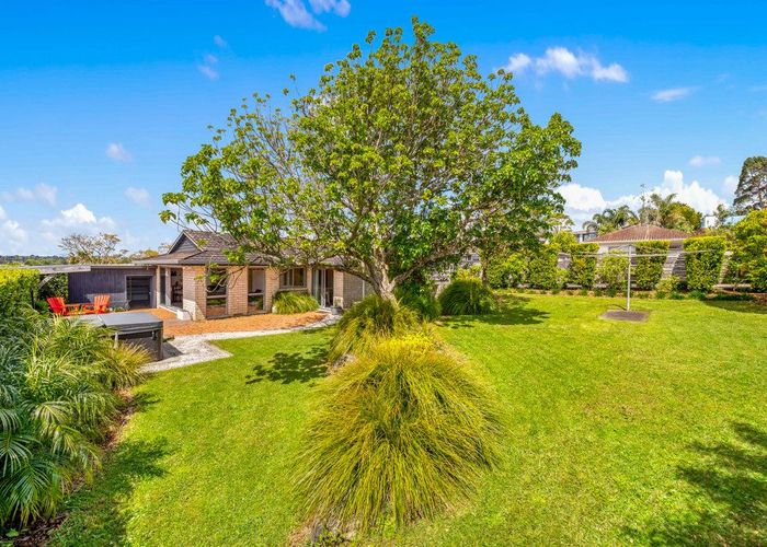  at 90 Glenmore Road, Sunnyhills, Auckland