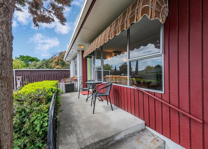  at 2/242 Lake Terrace Road, Shirley, Christchurch