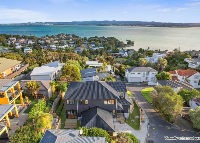  at 18 Mariners View Road, Beach Haven, North Shore City, Auckland