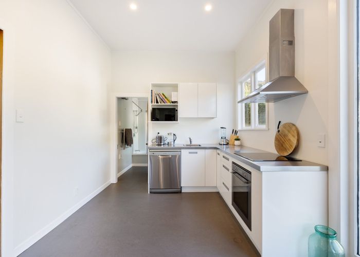  at 18 Rollin Street, Heathcote, Christchurch City, Canterbury