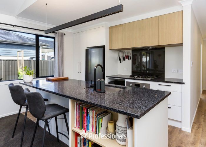  at 31 Castletown Street, Wallaceville, Upper Hutt, Wellington