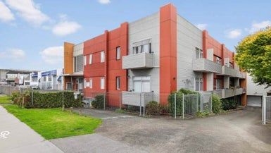  at 13/98 Station Road, Otahuhu, Auckland