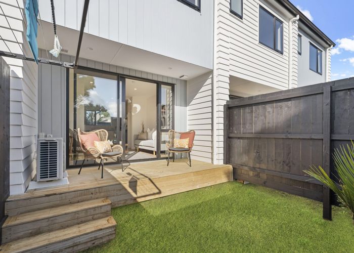  at 4/3 Derrett Place, Mangere Bridge, Manukau City, Auckland