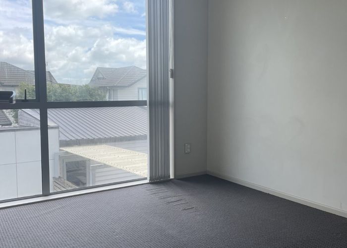  at 18 Kauri Drive, Takanini, Papakura, Auckland