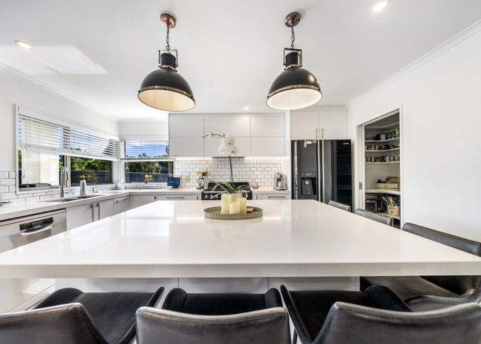  at 6 Thornley Place, Woodend, Woodend
