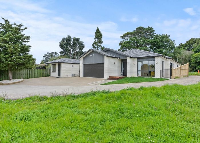  at 3C Scenic Drive, Hill Park, Auckland 
