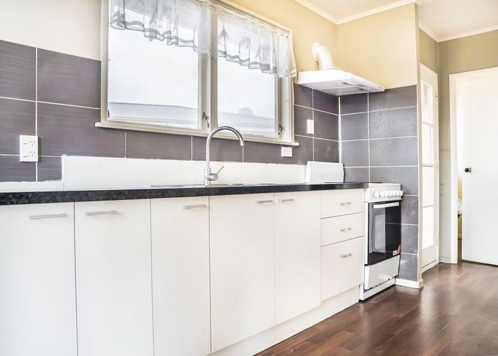  at 12 Kohinoor Avenue, Mangere, Manukau City, Auckland