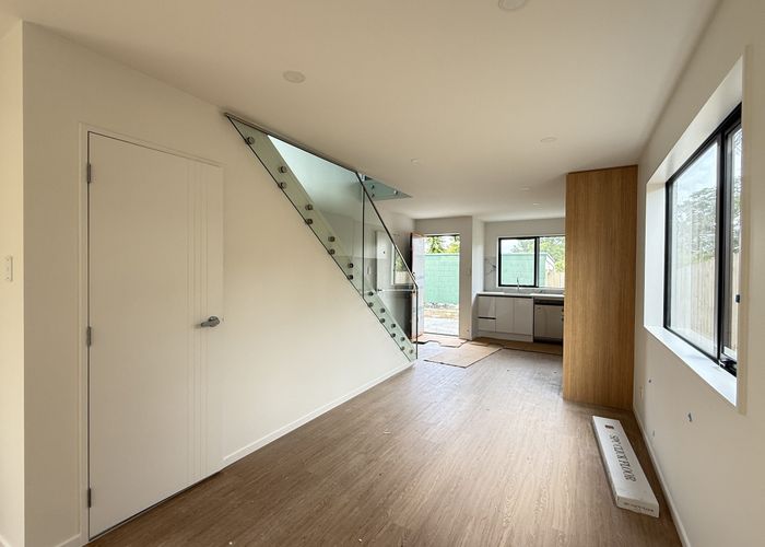  at 40B Normanton St, Glenfield, North Shore City, Auckland