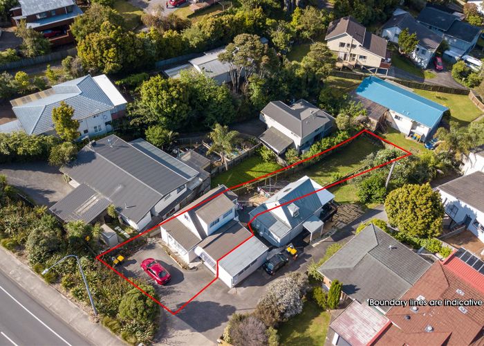  at 1/597 Glenfield Road, Totara Vale, Auckland