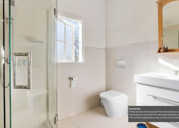  at 284 Whitford Park Road, Manurewa