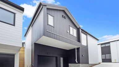  at 36 Hoskins Avenue, Hillsborough, Auckland