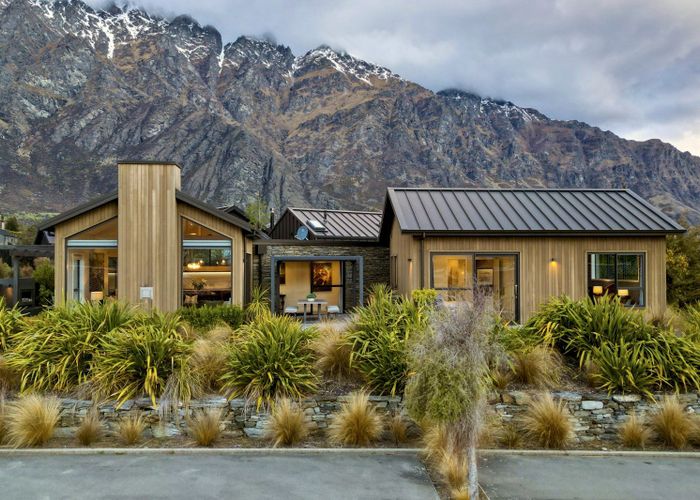  at 14 Kerrera Lane, Jacks Point, Queenstown-Lakes, Otago