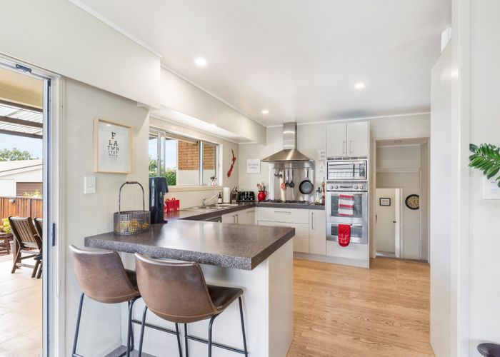  at 37 Lakeside Drive, Pahurehure, Papakura