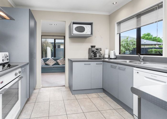  at 60 Rothesay Road, Parklands, Christchurch