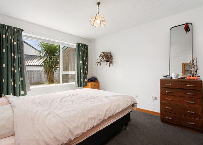  at 2/127 Clarence Street, Riccarton, Christchurch City, Canterbury