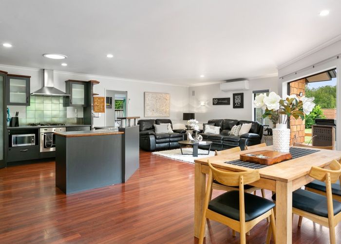  at 17 Grace Avenue, Leamington, Cambridge