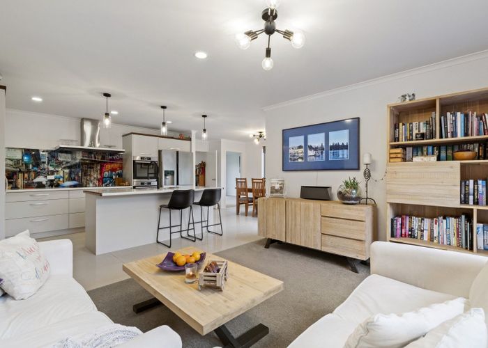  at 10 Searle Drive, Patumahoe, Franklin, Auckland